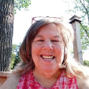 Meet your Posher, Debra